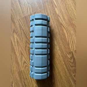 PurAthletics textured foam roller, grey